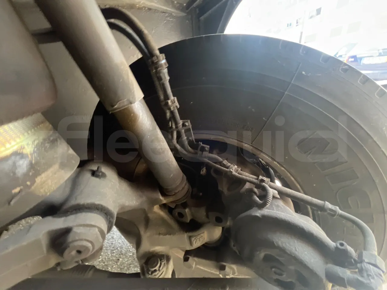 Setra S411 HD - axle 2 shock absorbers 2 left
