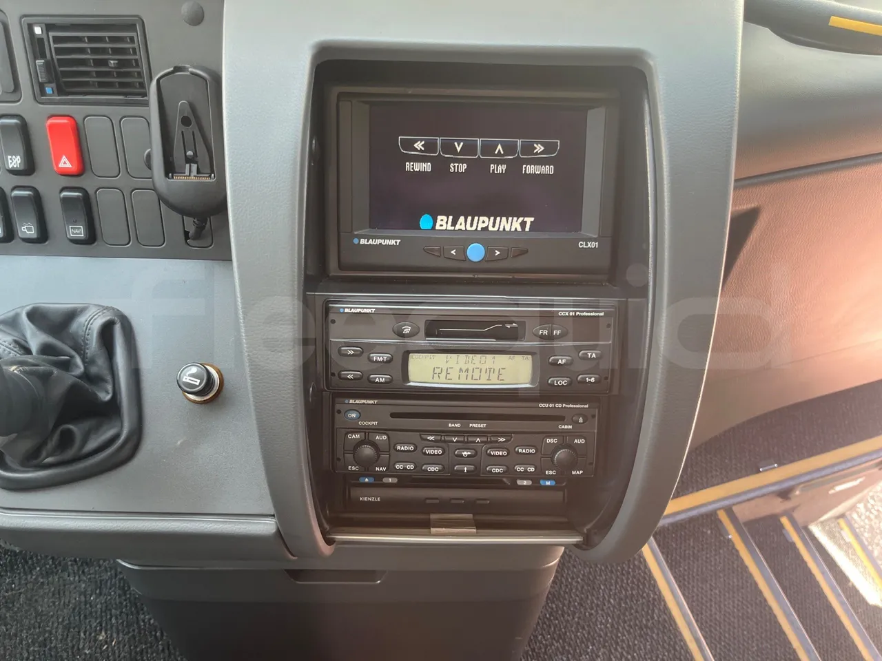 Setra S411 HD - steering wheel photo