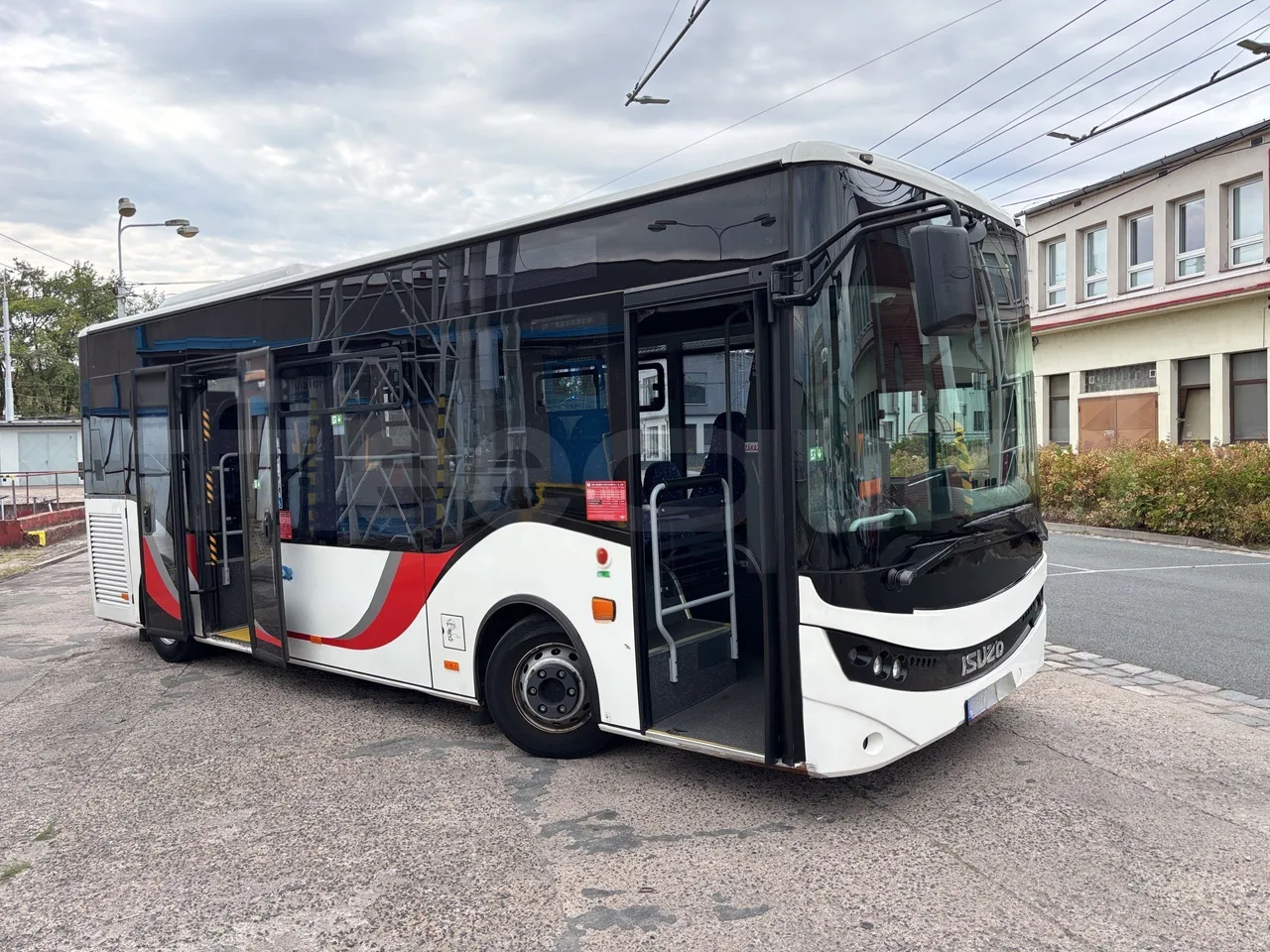 Isuzu Novo - 3/4 Front Right Side Doors Open