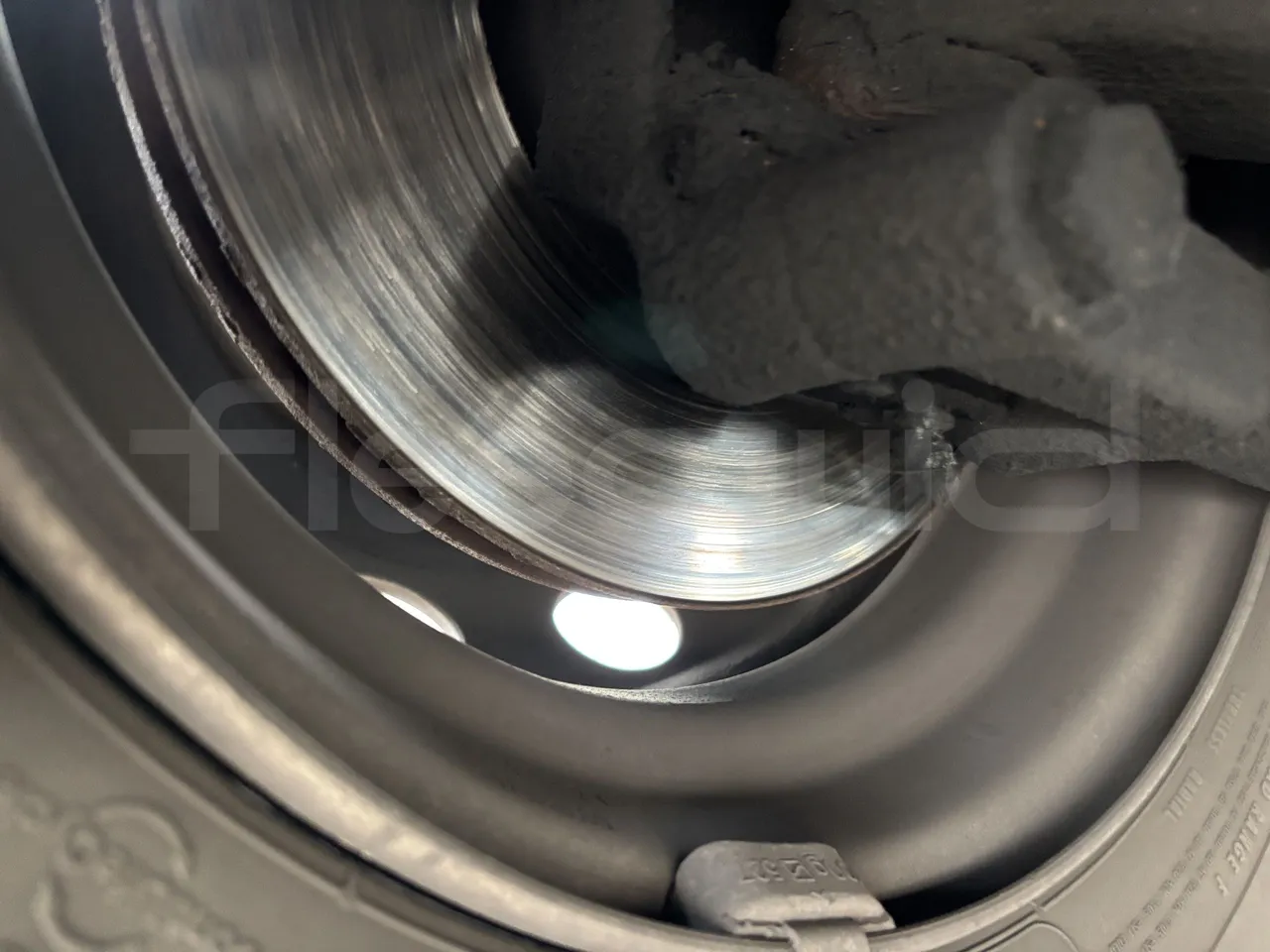 Isuzu Novo - First Axle Discs Right Side