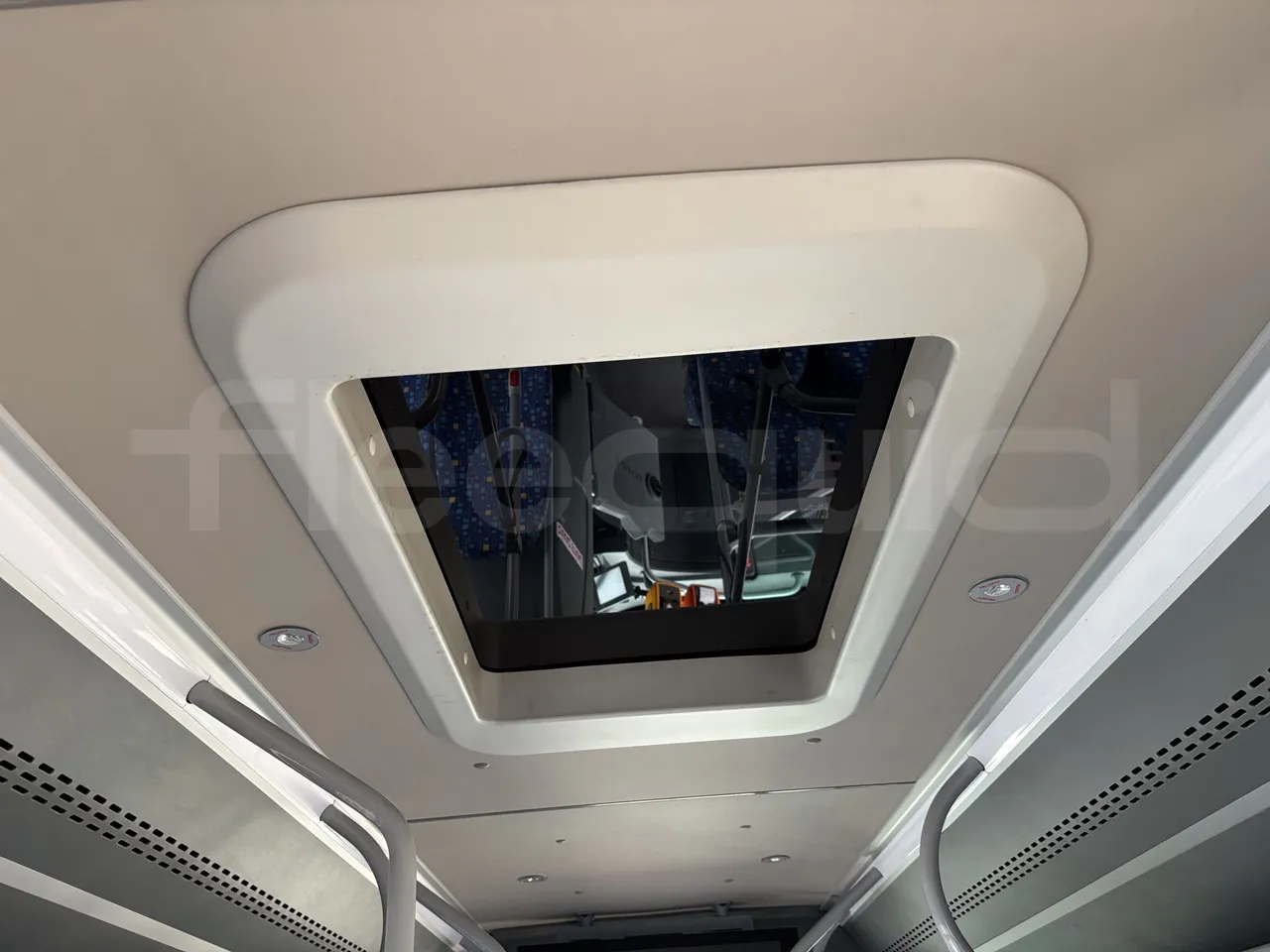 Isuzu Novo - Roof Hatch 1