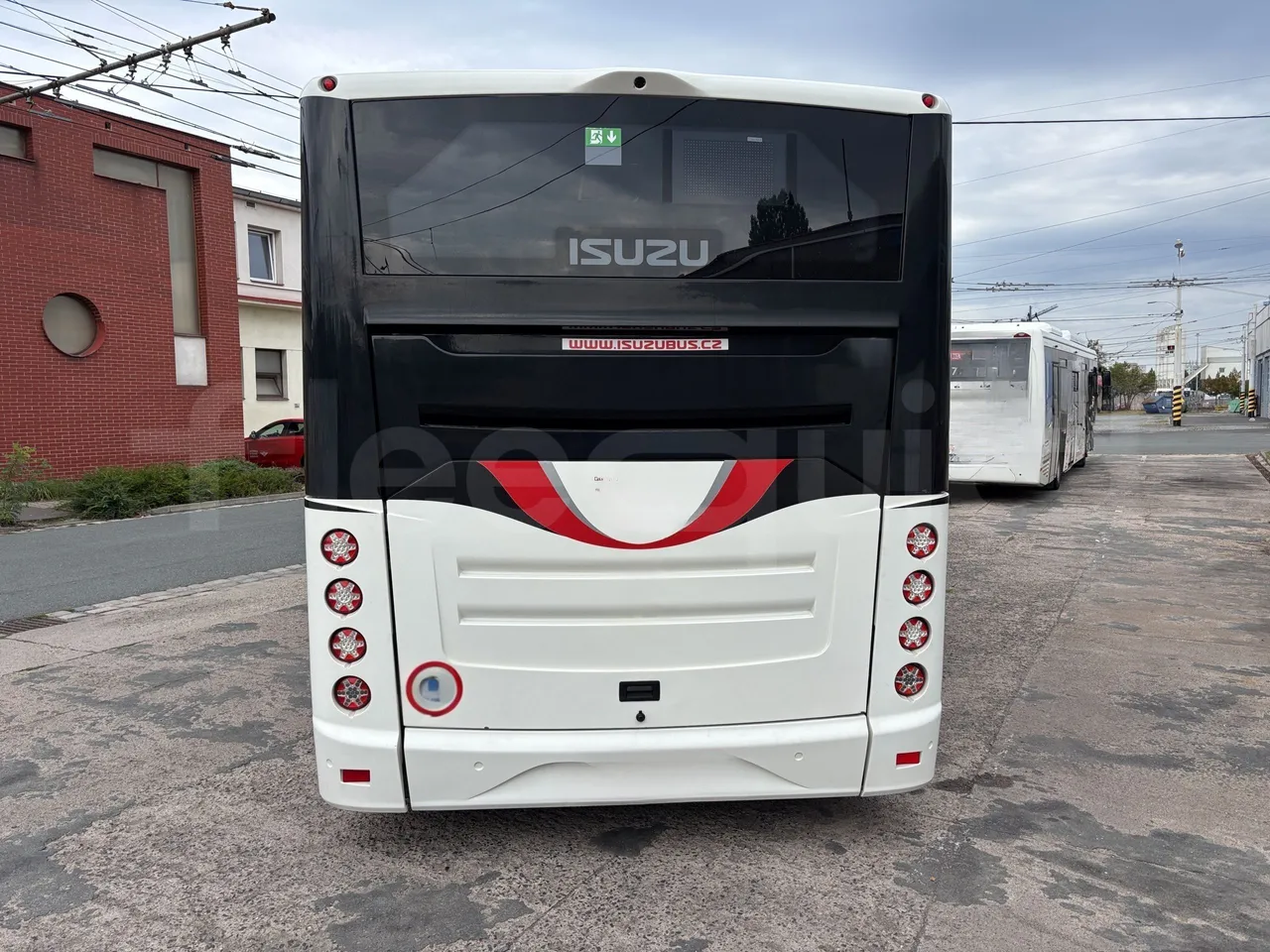 Isuzu Novo - Rear
