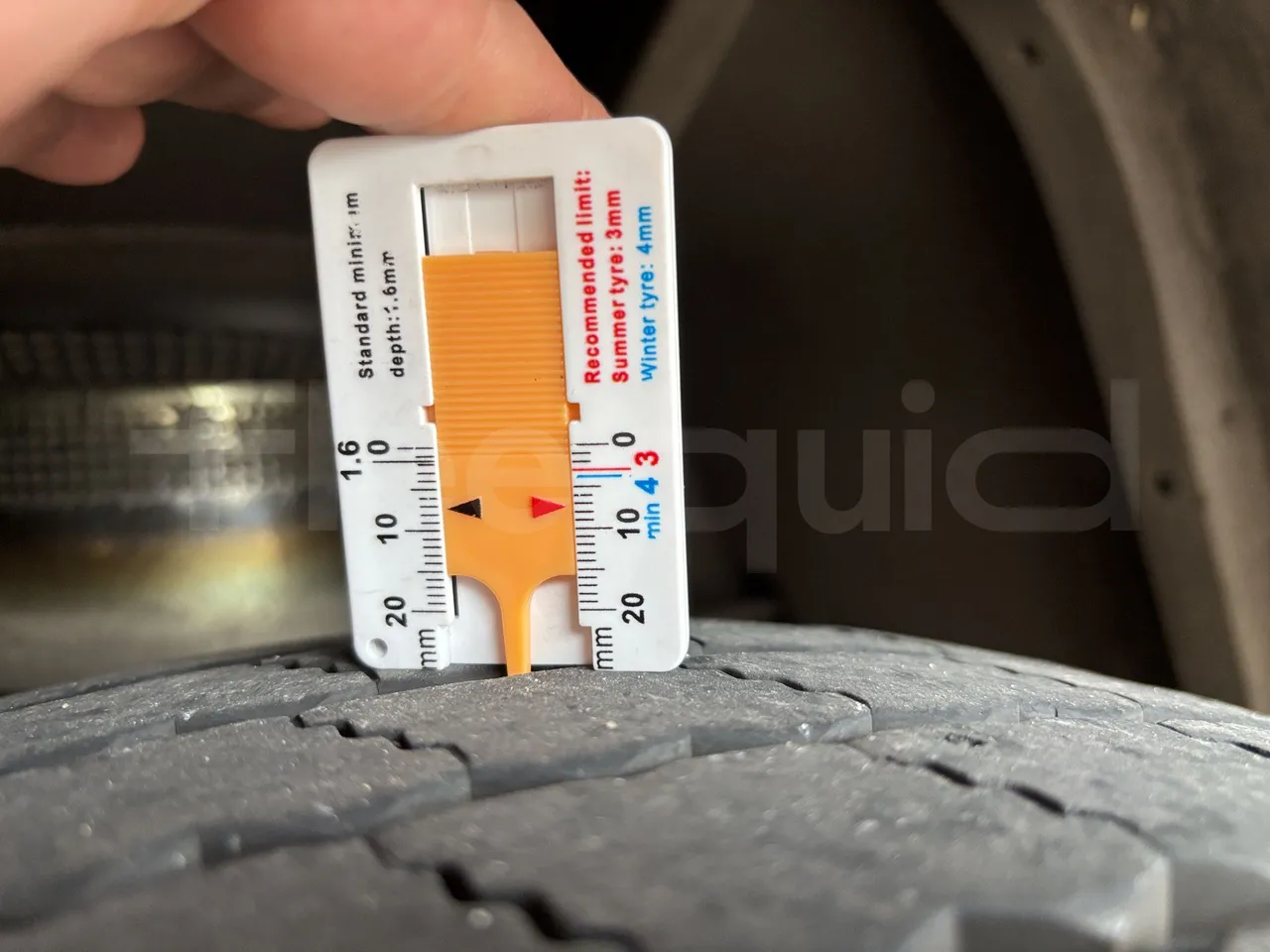 Isuzu Novo - First Axle Left Side: Tyre Tread