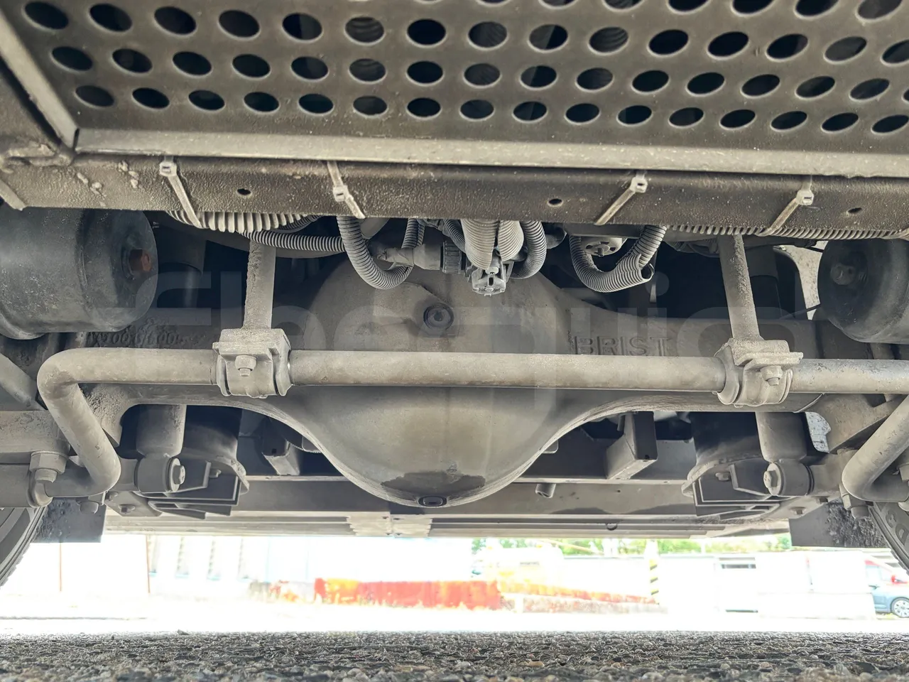 Isuzu Novo - Second Axle Central