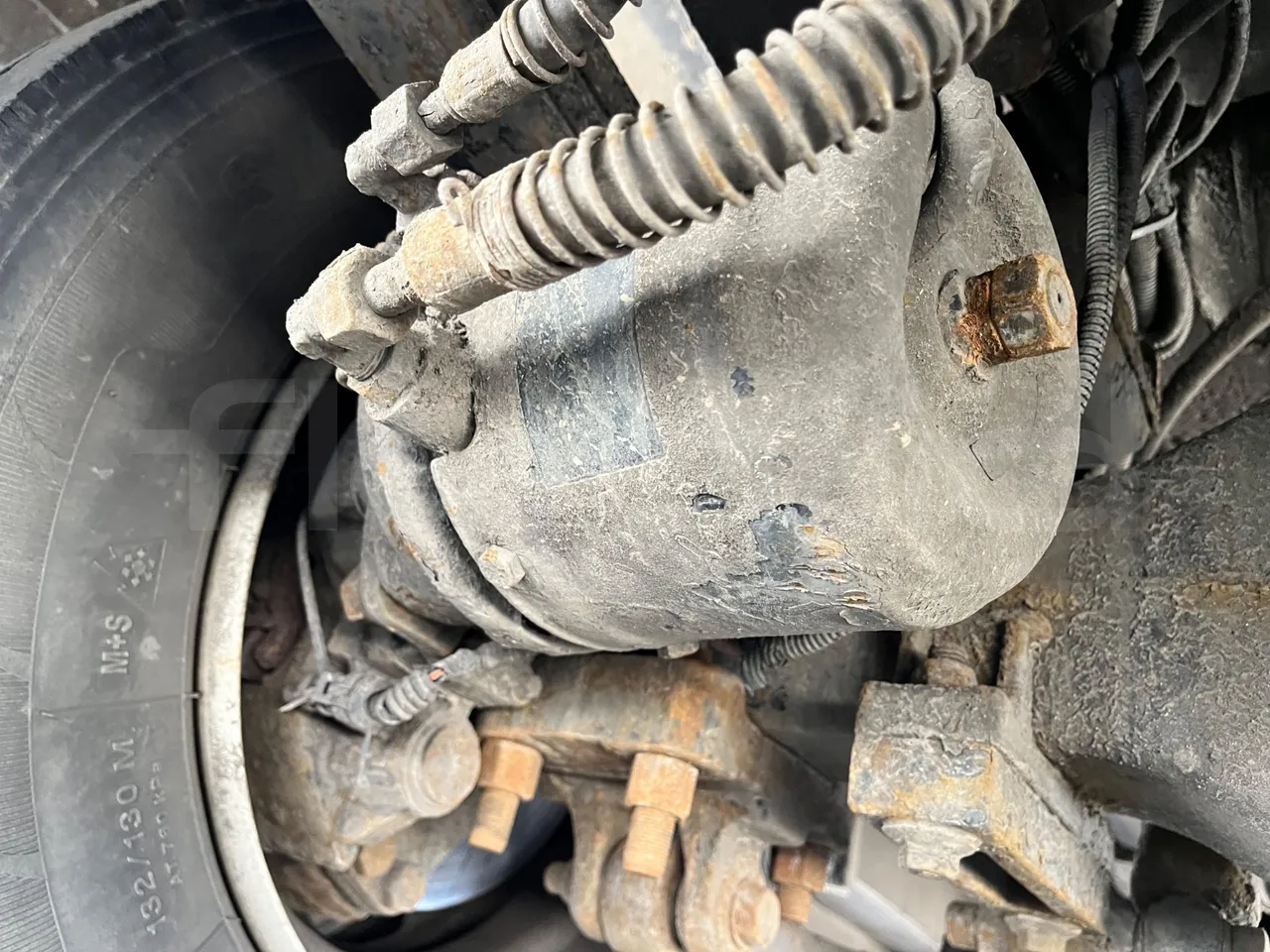 Isuzu Turquoise/Sb Anadolu - Euro 6 -140 kW - 7.720 mt - axle 2 caliper brakes left