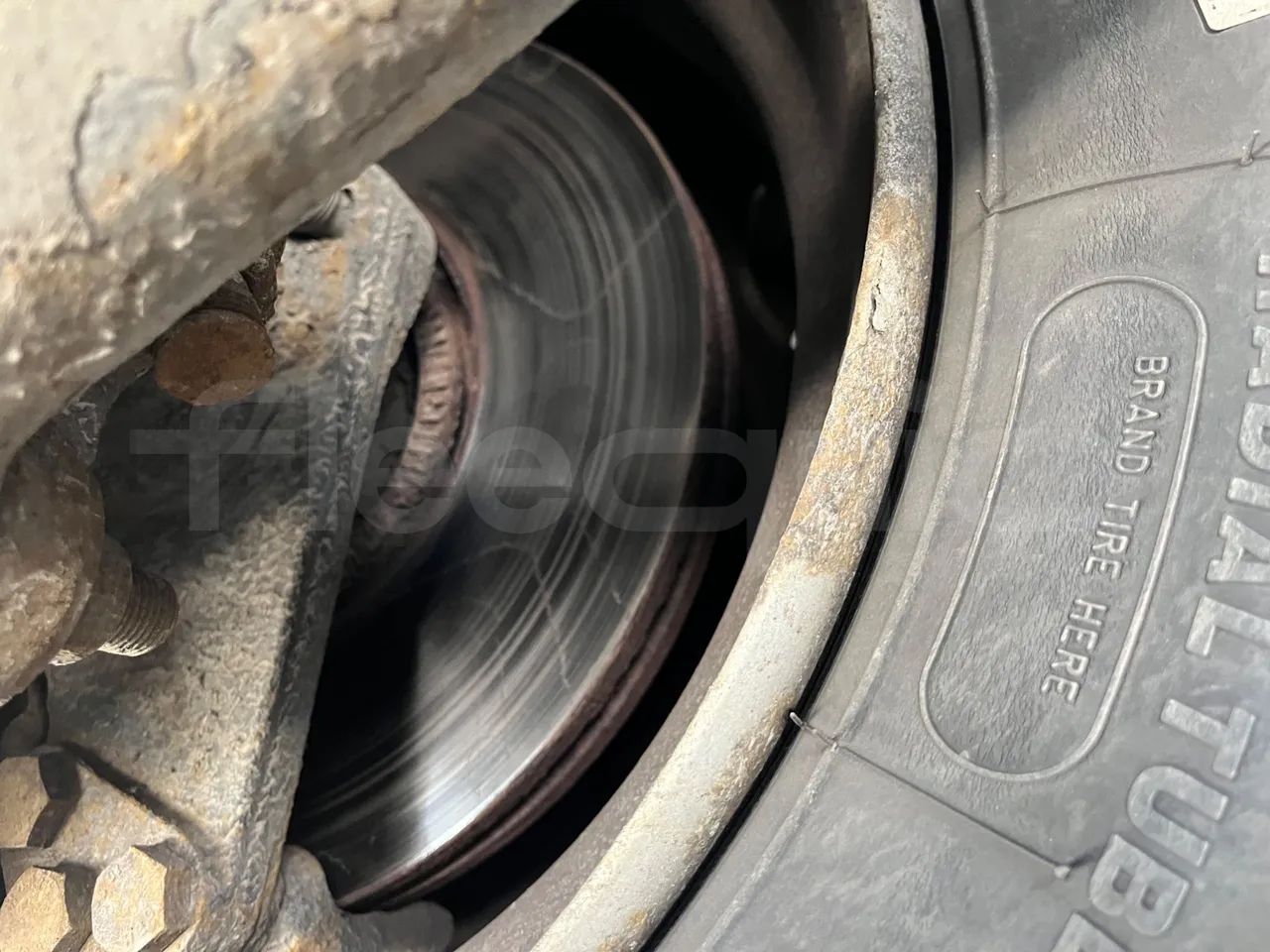 Isuzu Turquoise/Sb Anadolu - Euro 6 -140 kW - 7.720 mt - axle 2 discs left