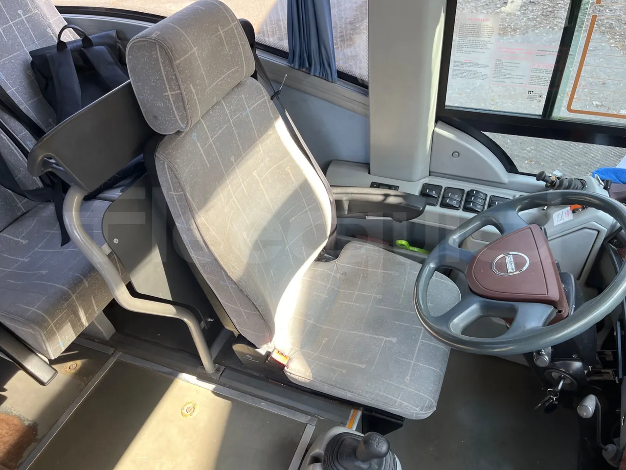 Isuzu Turquoise/Sb Anadolu - Euro 6 -140 kW - 7.720 mt - driver's seat photo