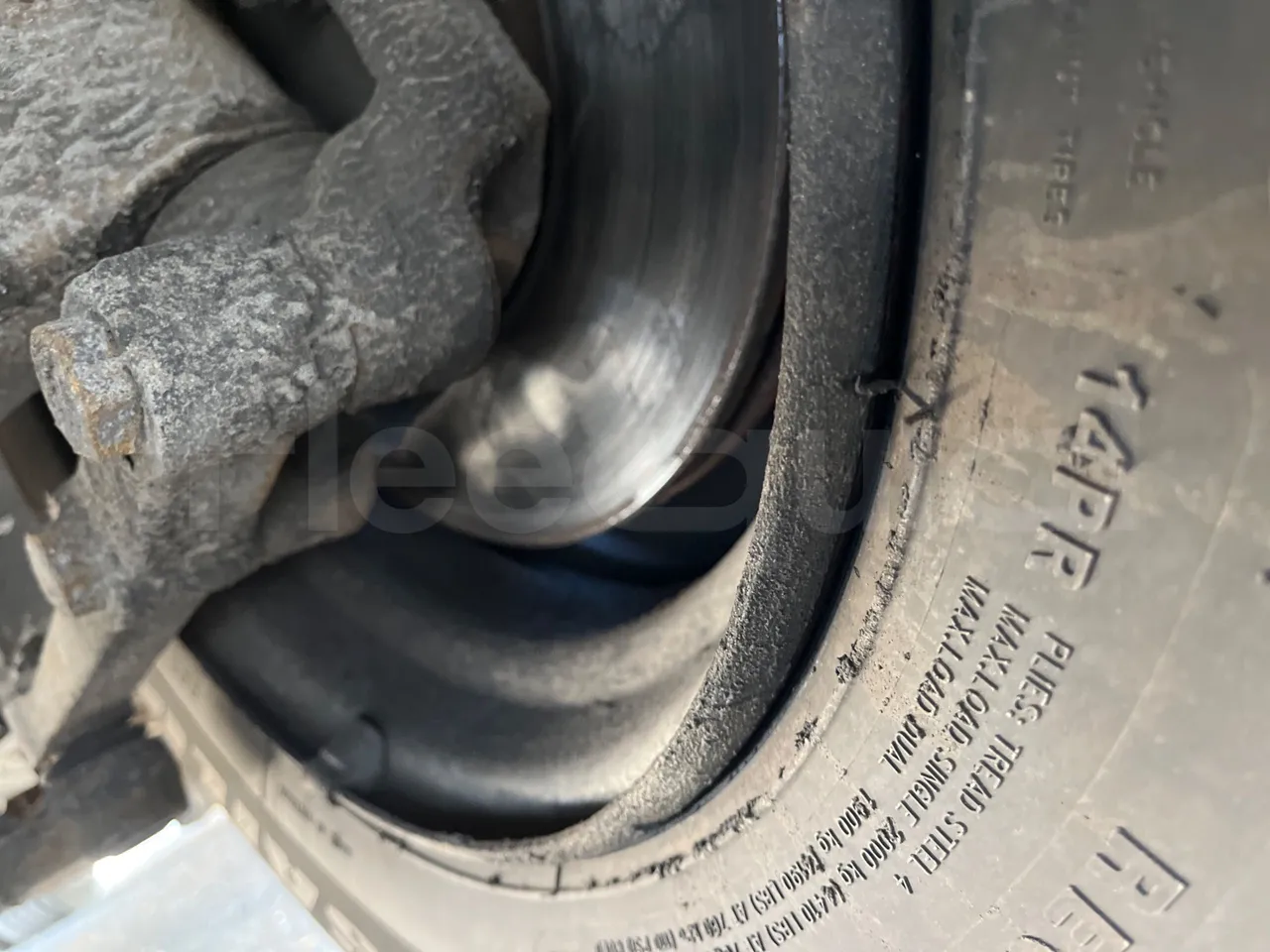 Isuzu Turquoise/Sb Anadolu - Euro 6 -140 kW - 7.720 mt - front discs left