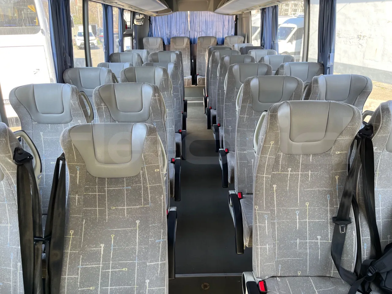 Isuzu Turquoise/Sb Anadolu - Euro 6 -140 kW - 7.720 mt - interior reverse seats driver height