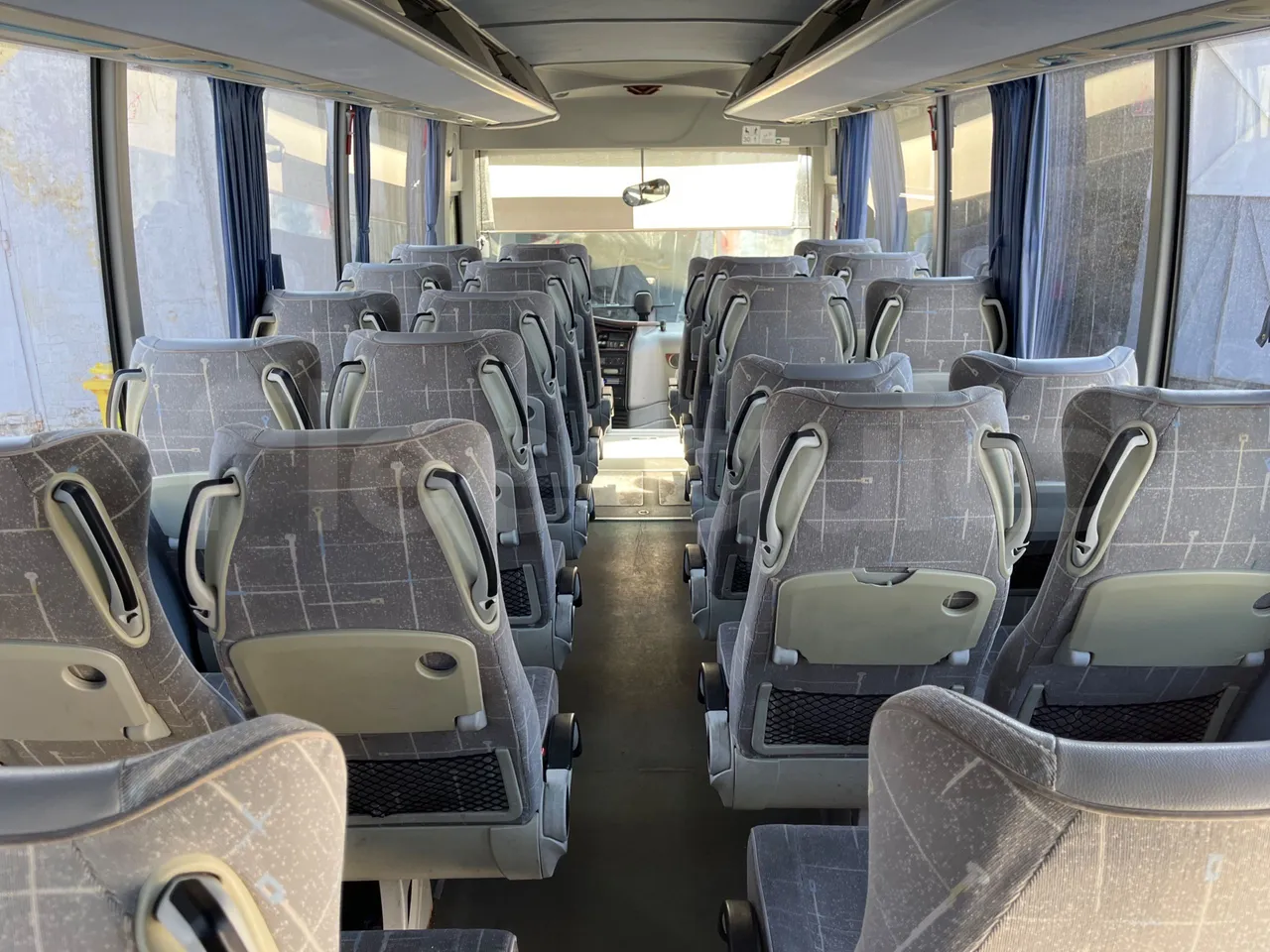 Isuzu Turquoise/Sb Anadolu - Euro 6 -140 kW - 7.720 mt - forward view all seats last row height