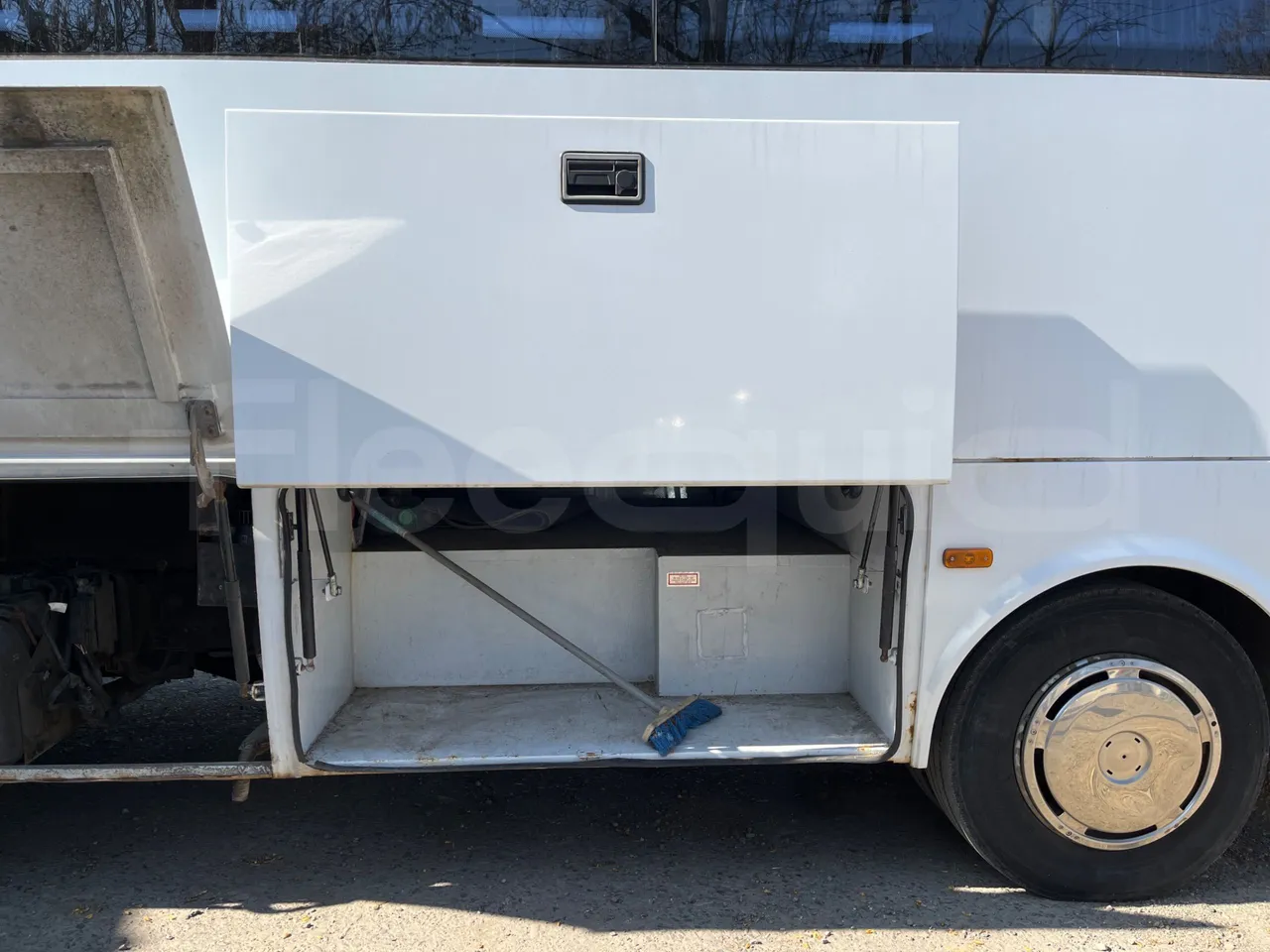 Isuzu Turquoise/Sb Anadolu - Euro 6 -140 kW - 7.720 mt - luggage rack photo