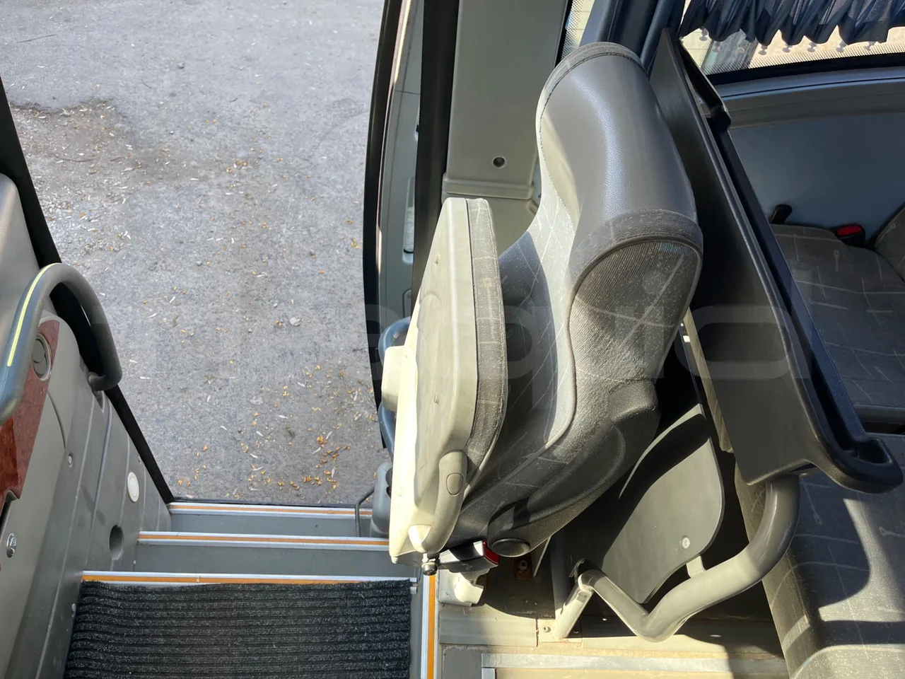 Isuzu Turquoise/Sb Anadolu - Euro 6 -140 kW - 7.720 mt - hostess seat photo