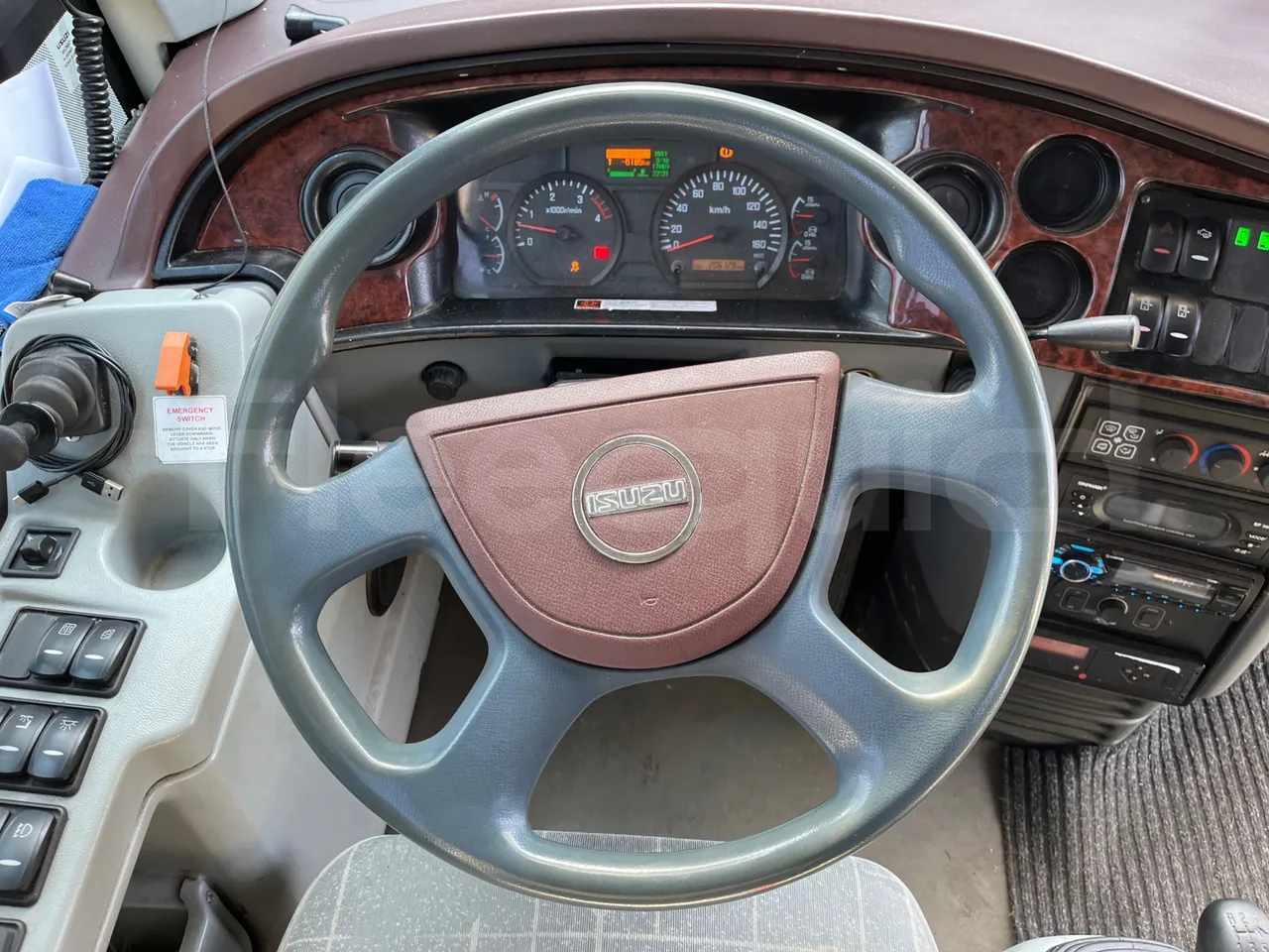 Isuzu Turquoise/Sb Anadolu - Euro 6 -140 kW - 7.720 mt - steering wheel photo