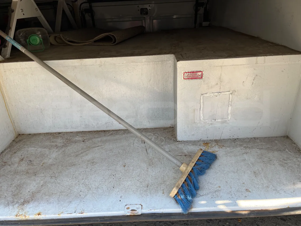 Isuzu Turquoise/Sb Anadolu - Euro 6 -140 kW - 7.720 mt - under carpet photo