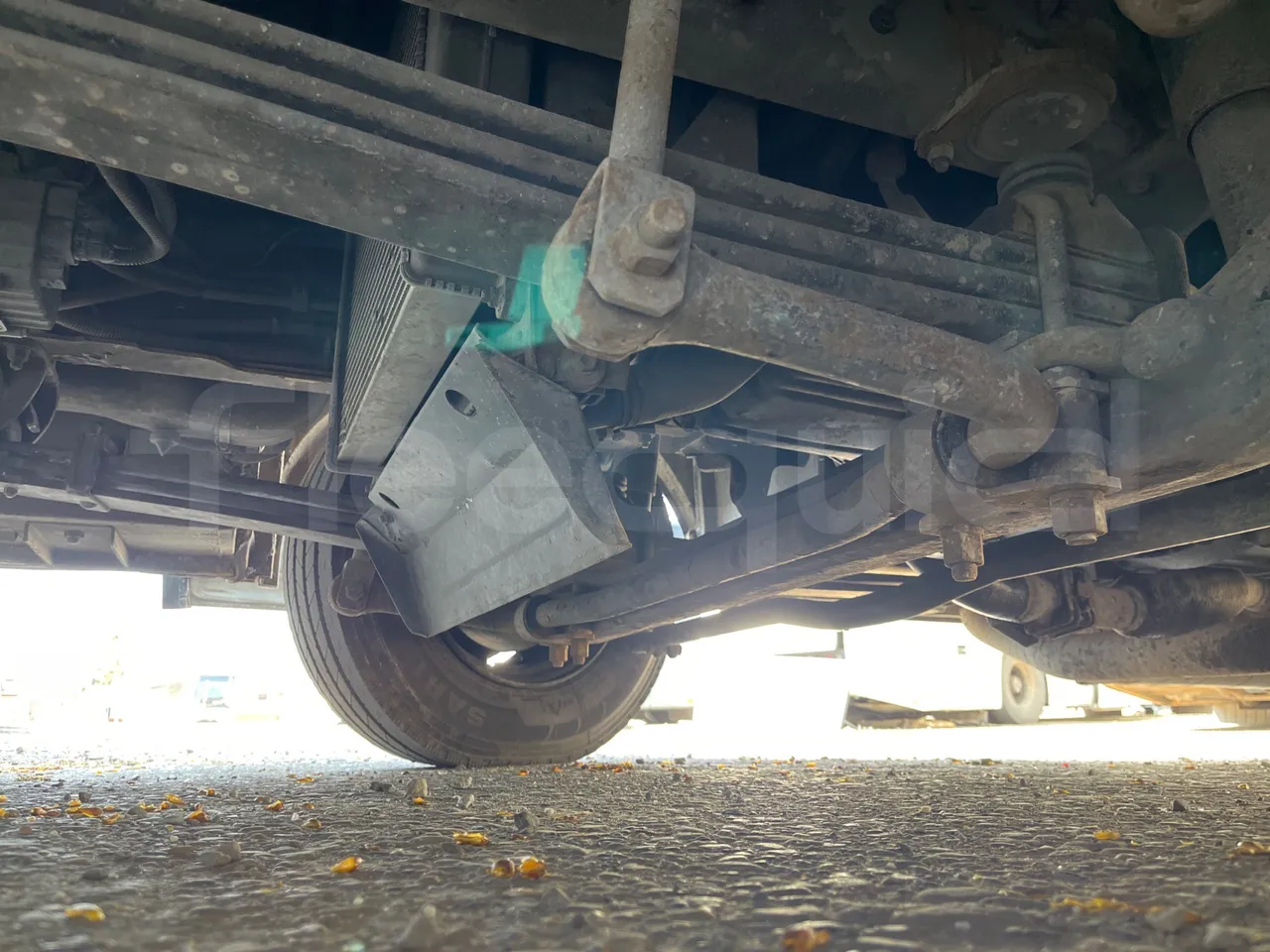 Isuzu Turquoise/Sb Anadolu - Euro 6 -140 kW - 7.720 mt - front axle left side