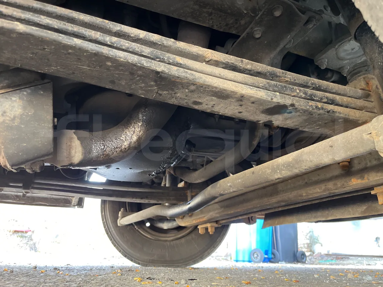 Isuzu Turquoise/Sb Anadolu - Euro 6 -140 kW - 7.720 mt - front axle right side