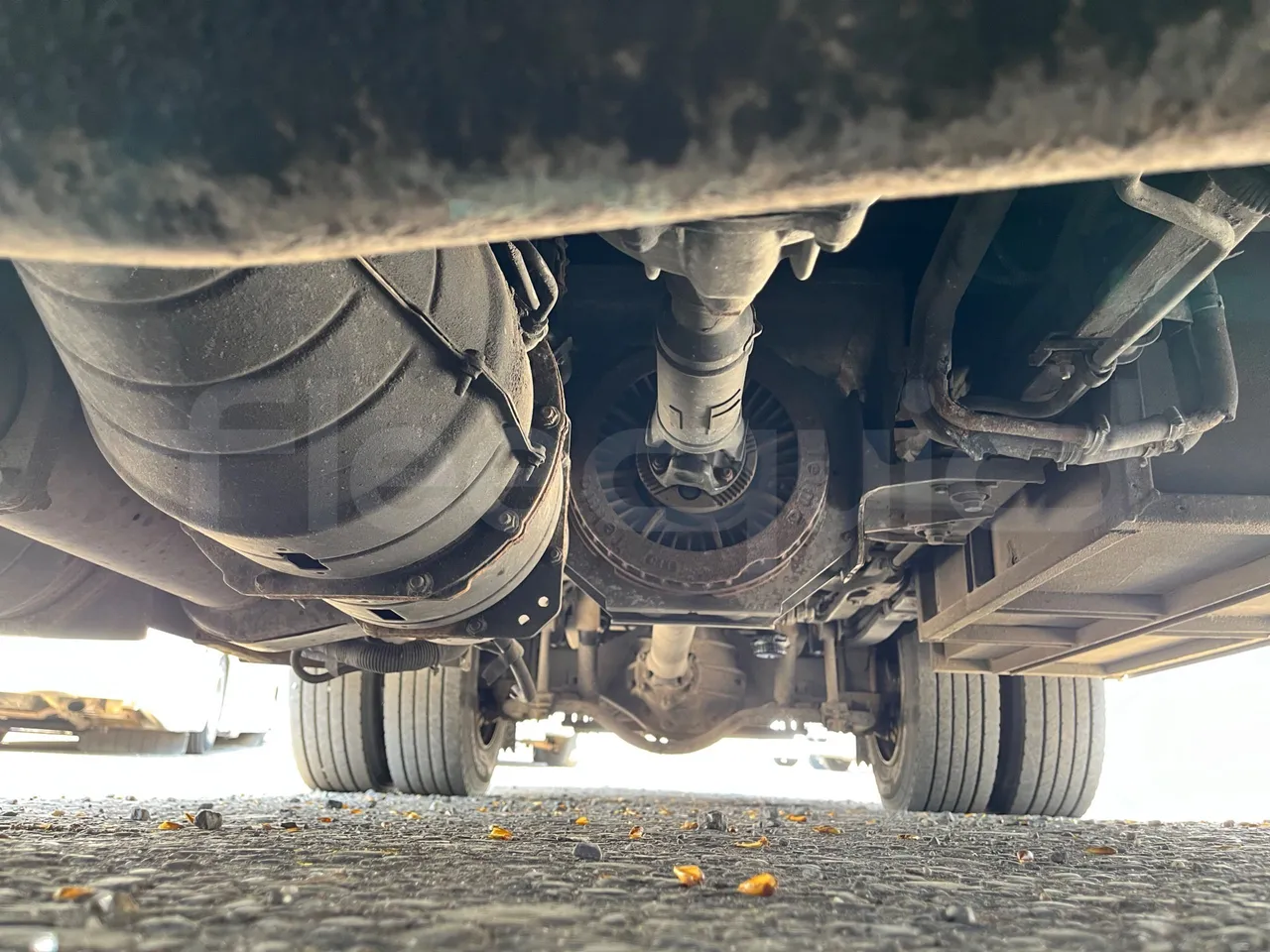 Isuzu Turquoise/Sb Anadolu - Euro 6 -140 kW - 7.720 mt - central undercarriage photo