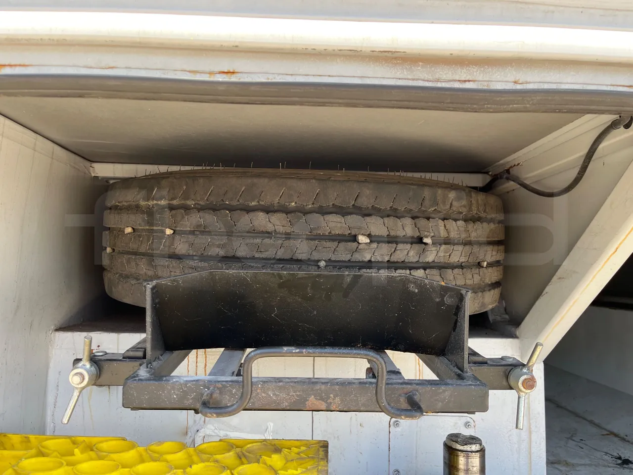 Isuzu Turquoise/Sb Anadolu - Euro 6 -140 kW - 7.720 mt - spare wheel