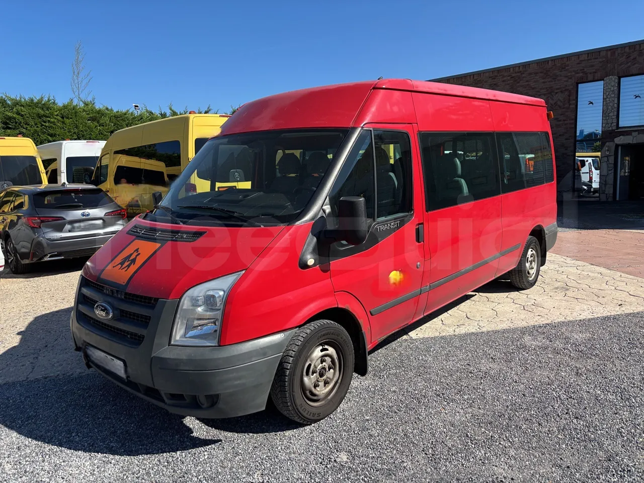 Ford Tourneo - 3/4 Front Left Side