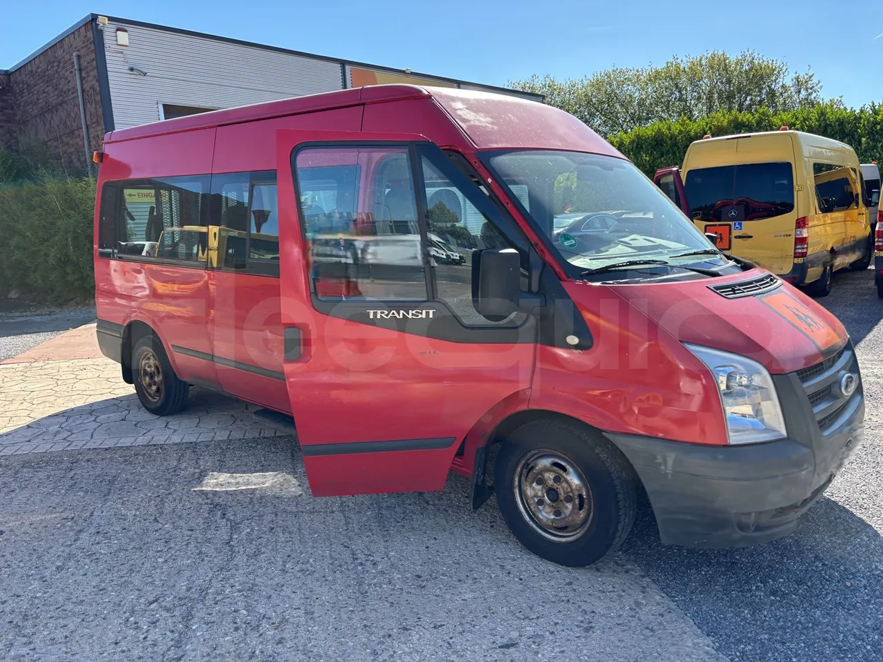 Ford Tourneo - 3/4 Front Right Side Doors Open