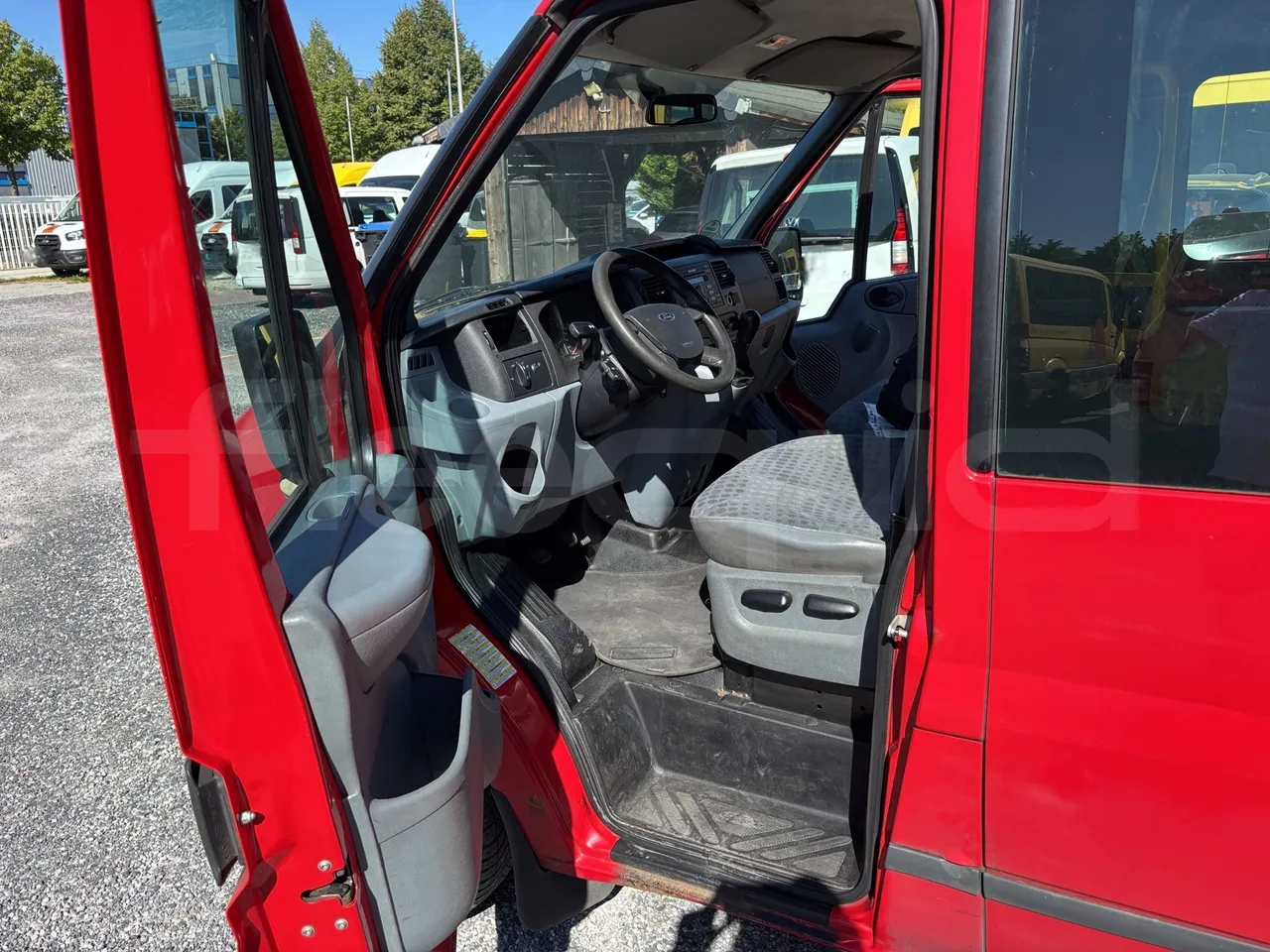 Ford Tourneo - Driver Door Open