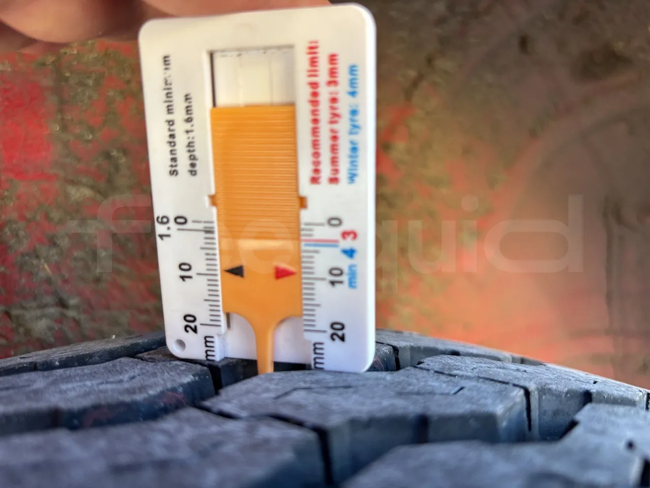 Ford Tourneo - Second Axle Left Side: Tyre Size