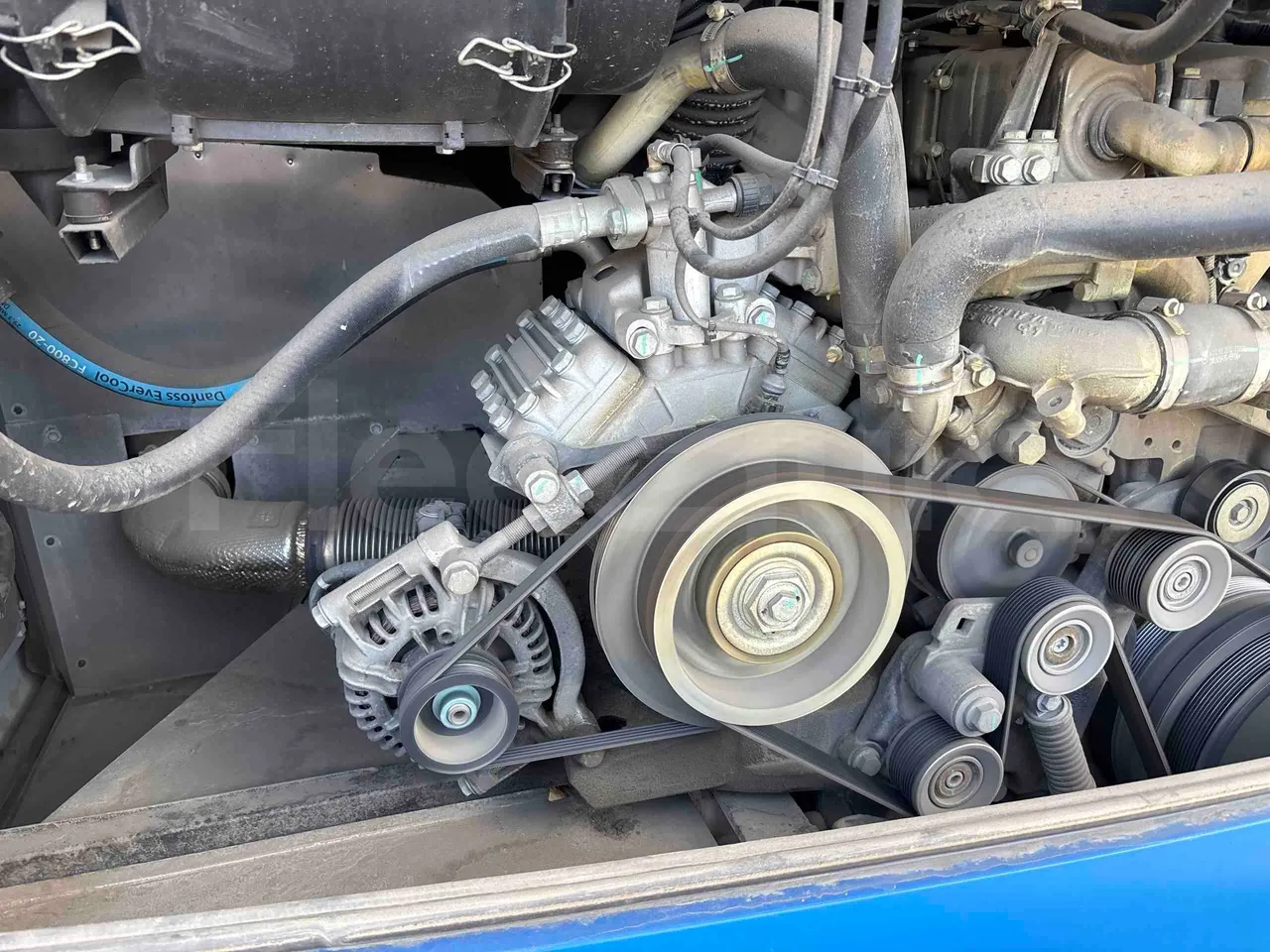 Setra S415 - air conditioning compressor