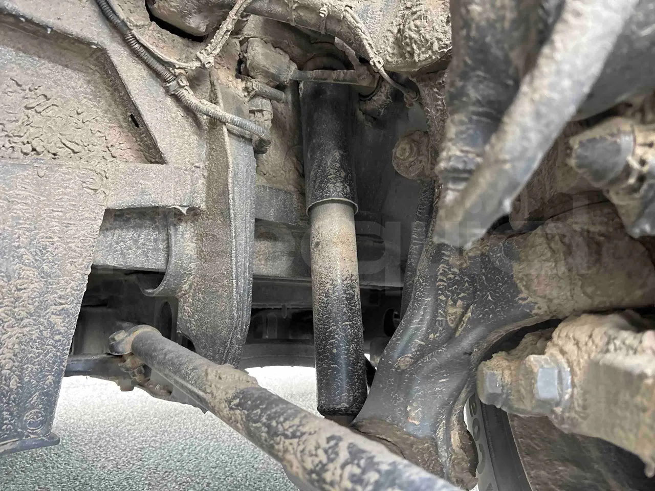 Setra S415 - front shock absorbers left