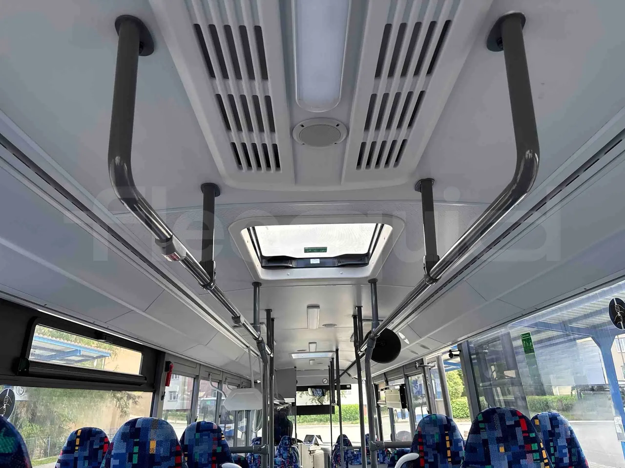 Setra S415 - overhead compartments photo
