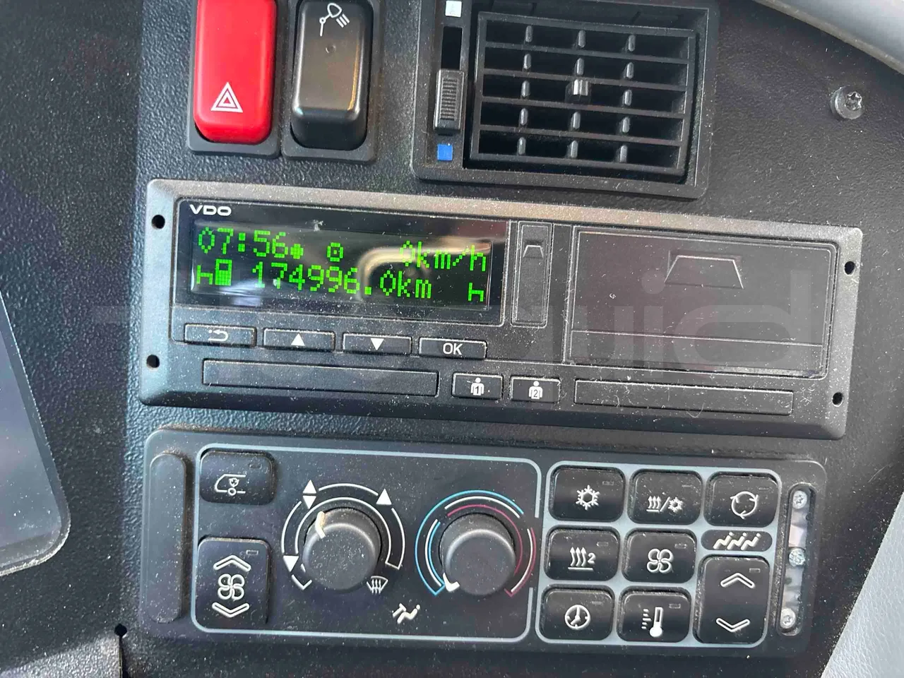 Setra S415 - Tachograph