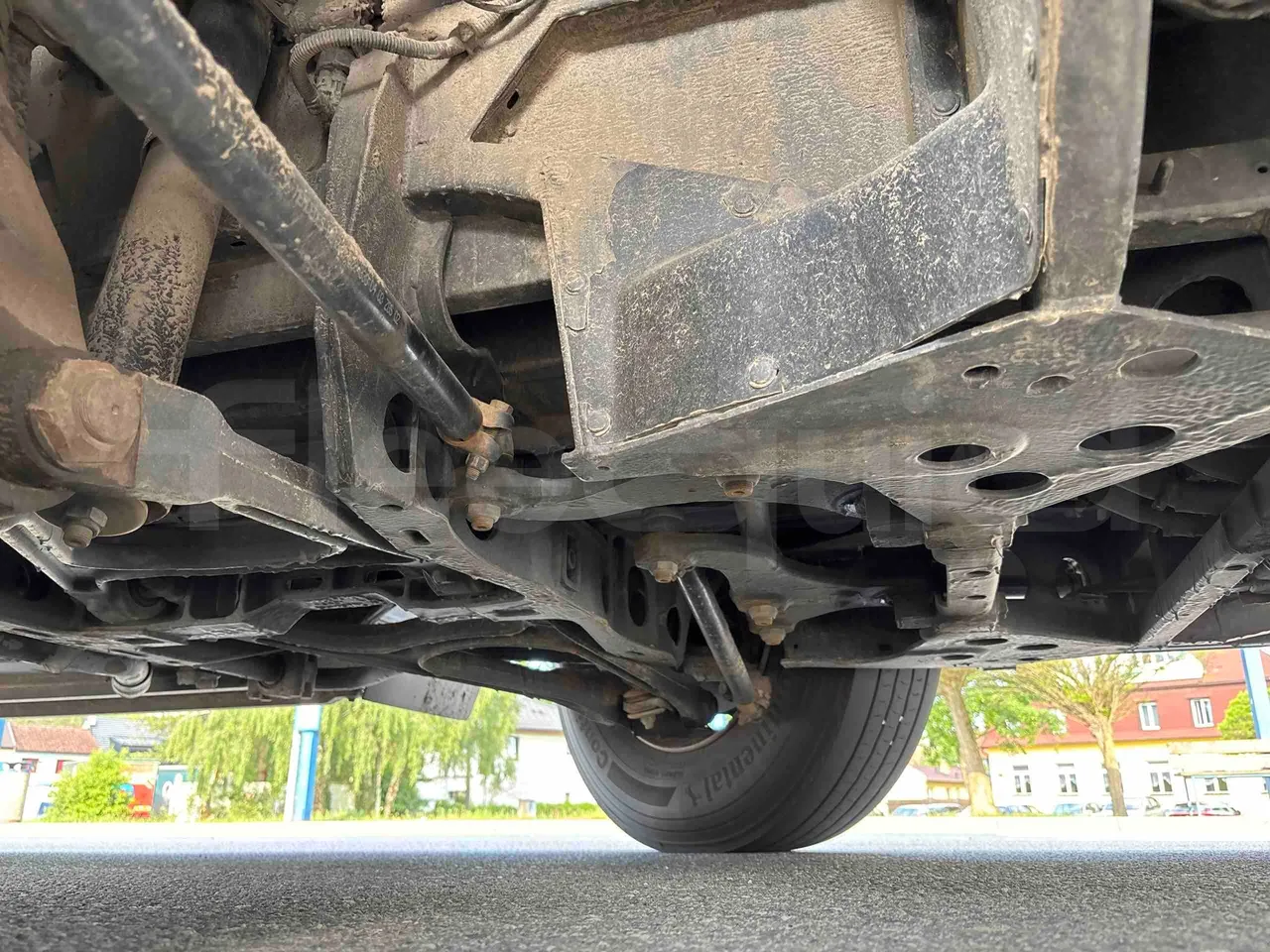 Setra S415 - front axle right side
