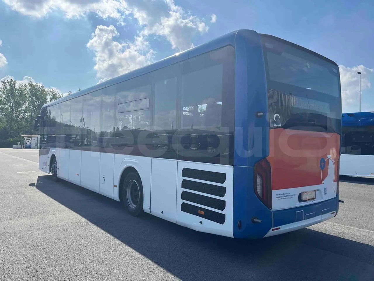 Man Lion's Intercity - 3/4 left rear side