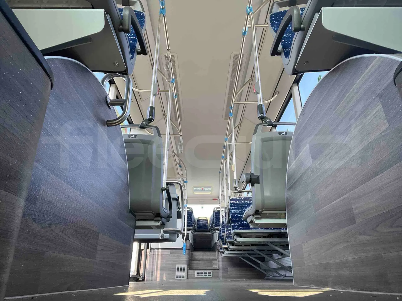 Man Lion's Intercity - seat brackets photo