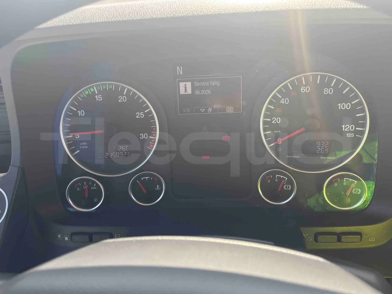Man Lion's Intercity - dashboard lights on