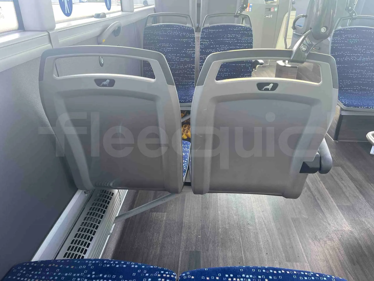 Man Lion's Intercity - mesh detail photo