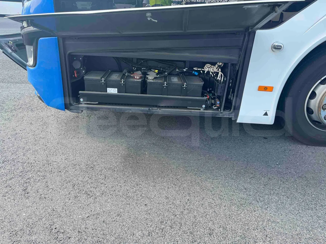 Man Lion's Intercity - external compartments photo