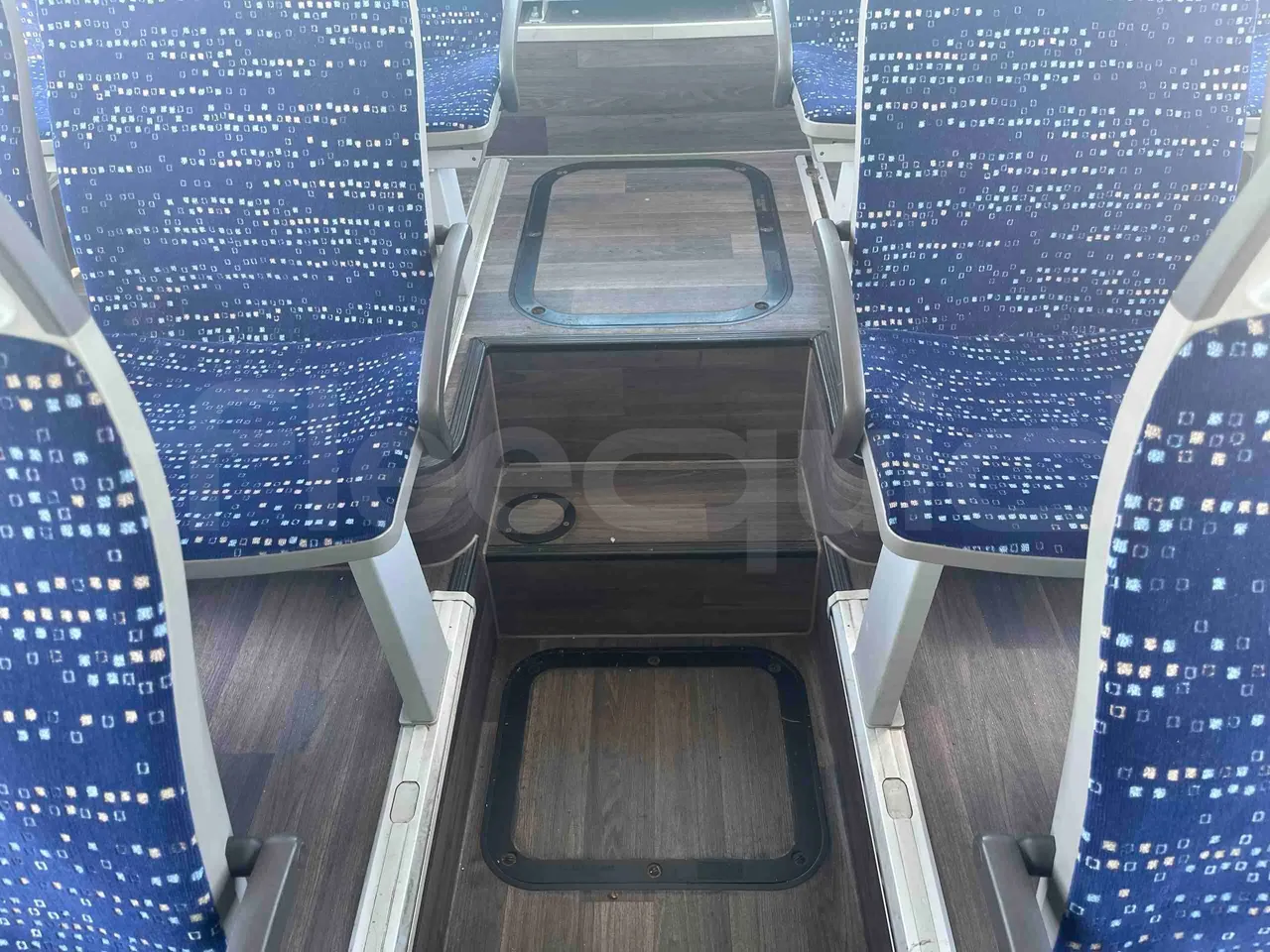 Man Lion's Intercity - floor hatches photo
