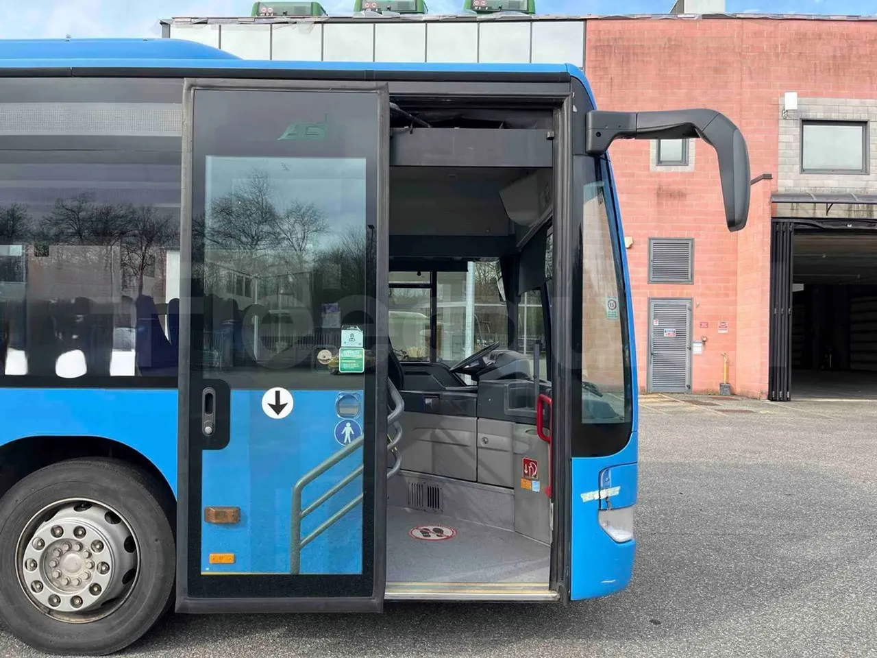 Mercedes-Benz Citaro O 530/2PCL2E4 - Euro 4 - 210 kW - 11,950 mt - front door 1 open