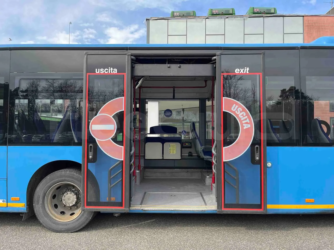 Mercedes-Benz Citaro O 530/2PCL2E4 - Euro 4 - 210 kW - 11,950 mt - front door 3 open