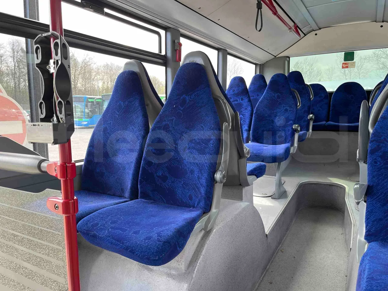 Mercedes-Benz Citaro O 530/2PCL2E4 - Euro 4 - 210 kW - 11,950 mt - usb charging detail