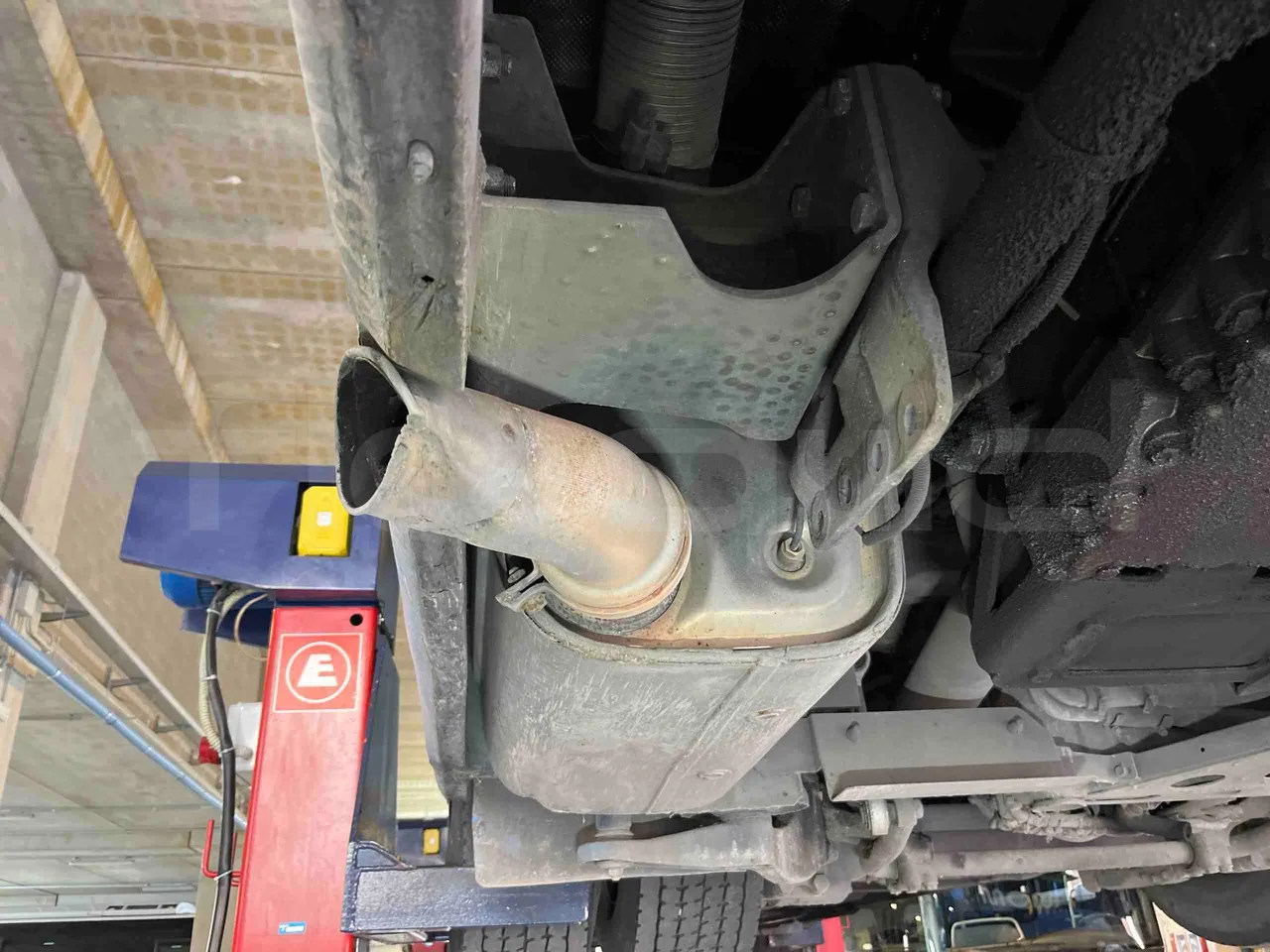 Mercedes-Benz Citaro O 530/2PCL2E4 - Euro 4 - 210 kW - 11,950 mt - exhaust photo