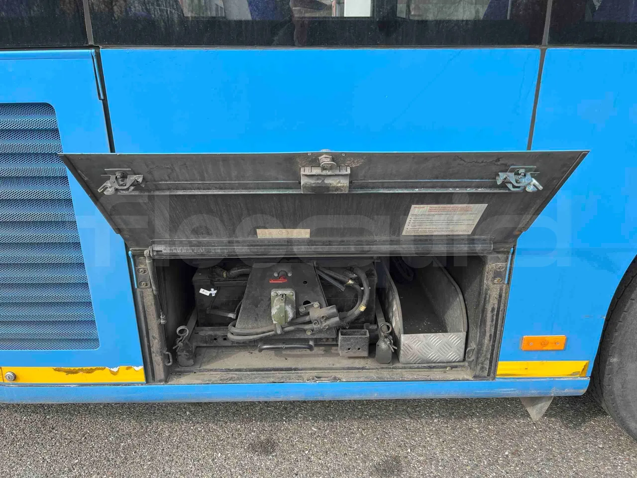 Mercedes-Benz Citaro O 530/2PCL2E4 - Euro 4 - 210 kW - 11,950 mt - external compartments photo