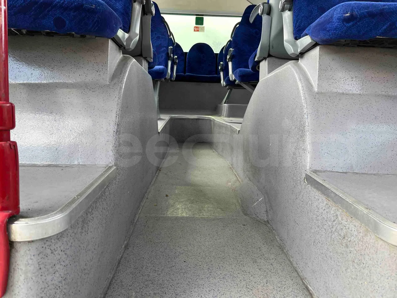 Mercedes-Benz Citaro O 530/2PCL2E4 - Euro 4 - 210 kW - 11,950 mt - footrest detail photo