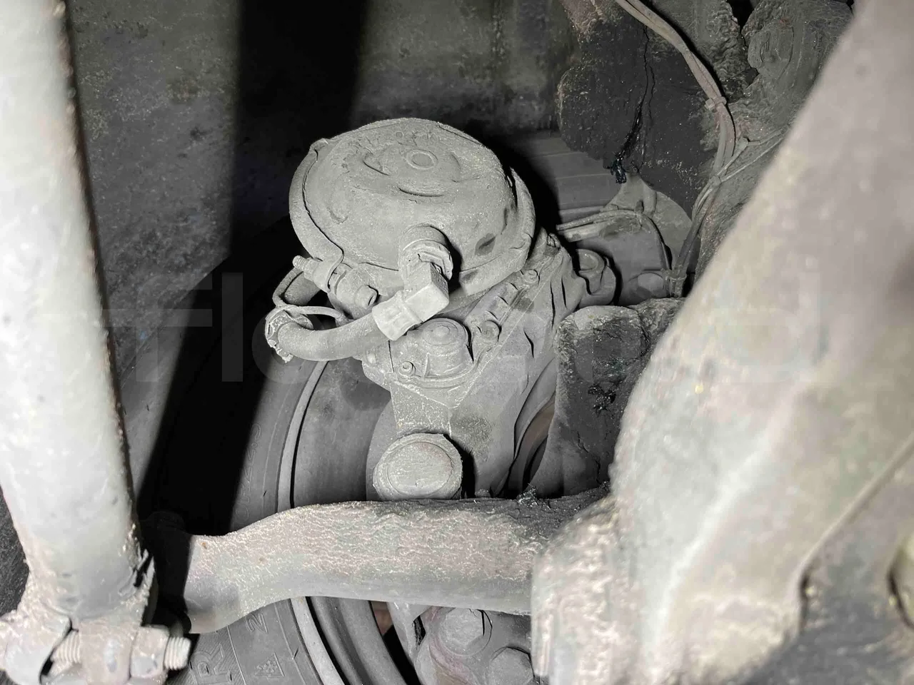 Mercedes-Benz Citaro O 530/2PCL2E4 - Euro 4 - 210 kW - 11,950 mt - front brake calipers right