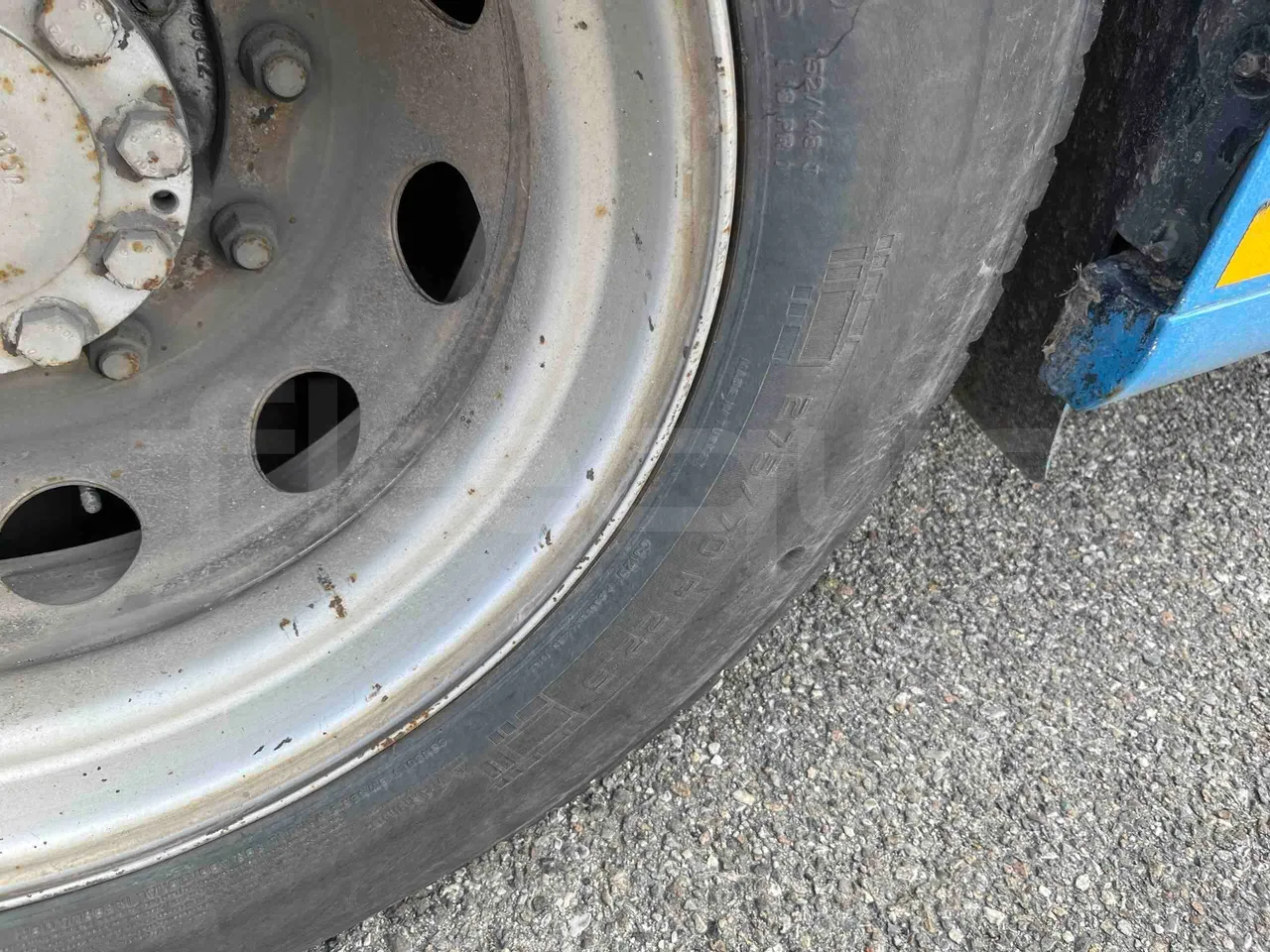 Mercedes-Benz Citaro O 530/2PCL2E4 - Euro 4 - 210 kW - 11,950 mt - tread condition front tires right