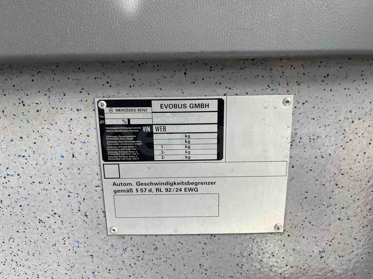 Mercedes-Benz Citaro O 530/2PCL2E4 - Euro 4 - 210 kW - 11,950 mt - vehicle plate photo