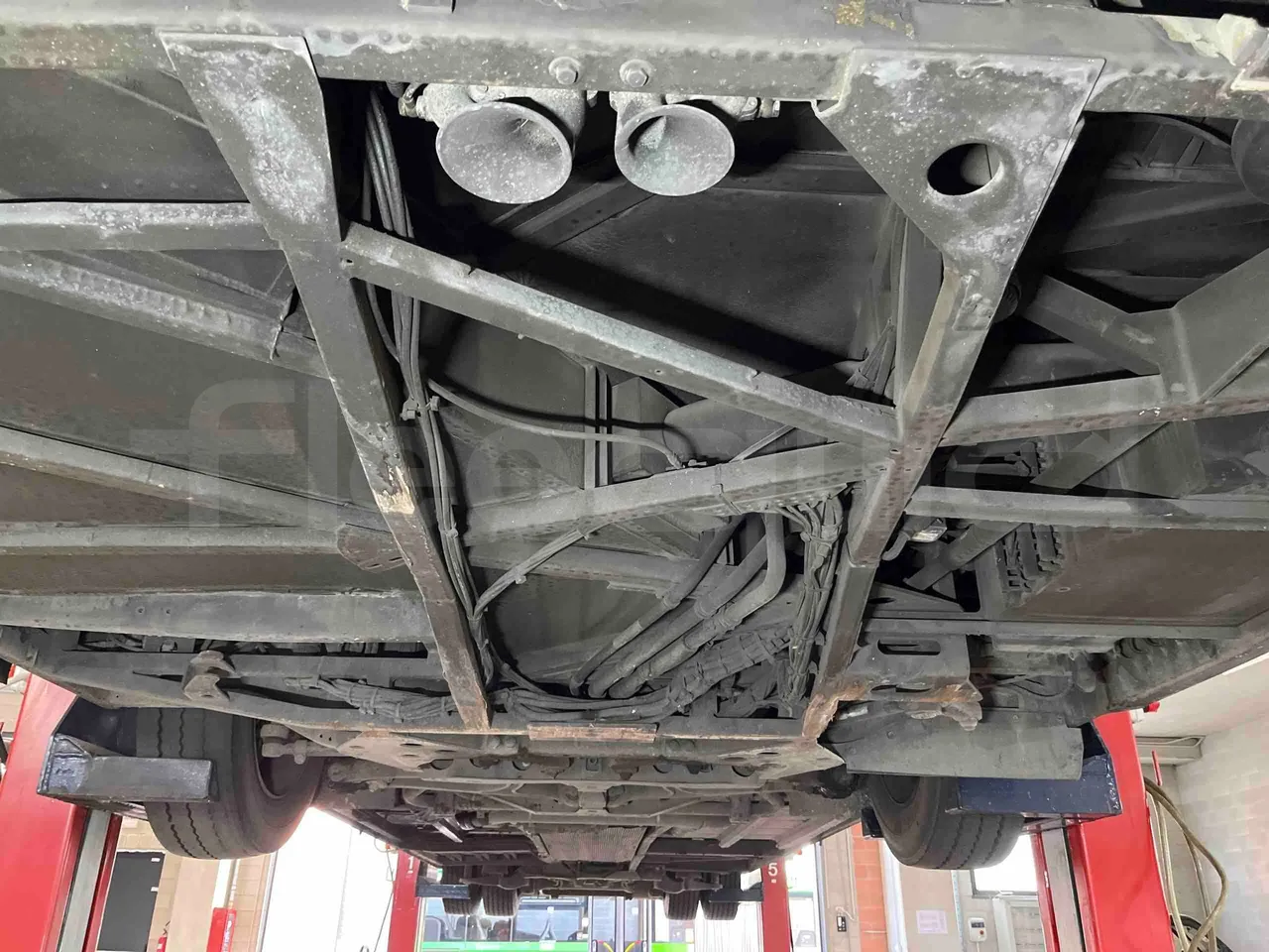 Mercedes-Benz Citaro O 530/2PCL2E4 - Euro 4 - 210 kW - 11,950 mt - front undercarriage from front