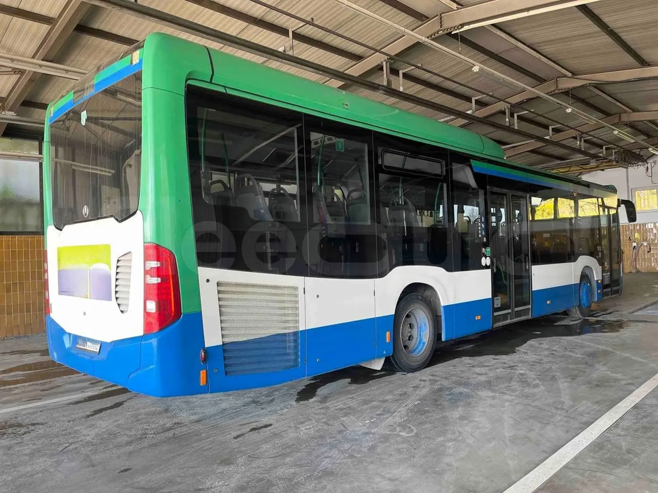 Mercedes-Benz Citaro O 530 LE - Euro 6 - 220 kW - 12.170 mt - 3/4 right rear doors closed