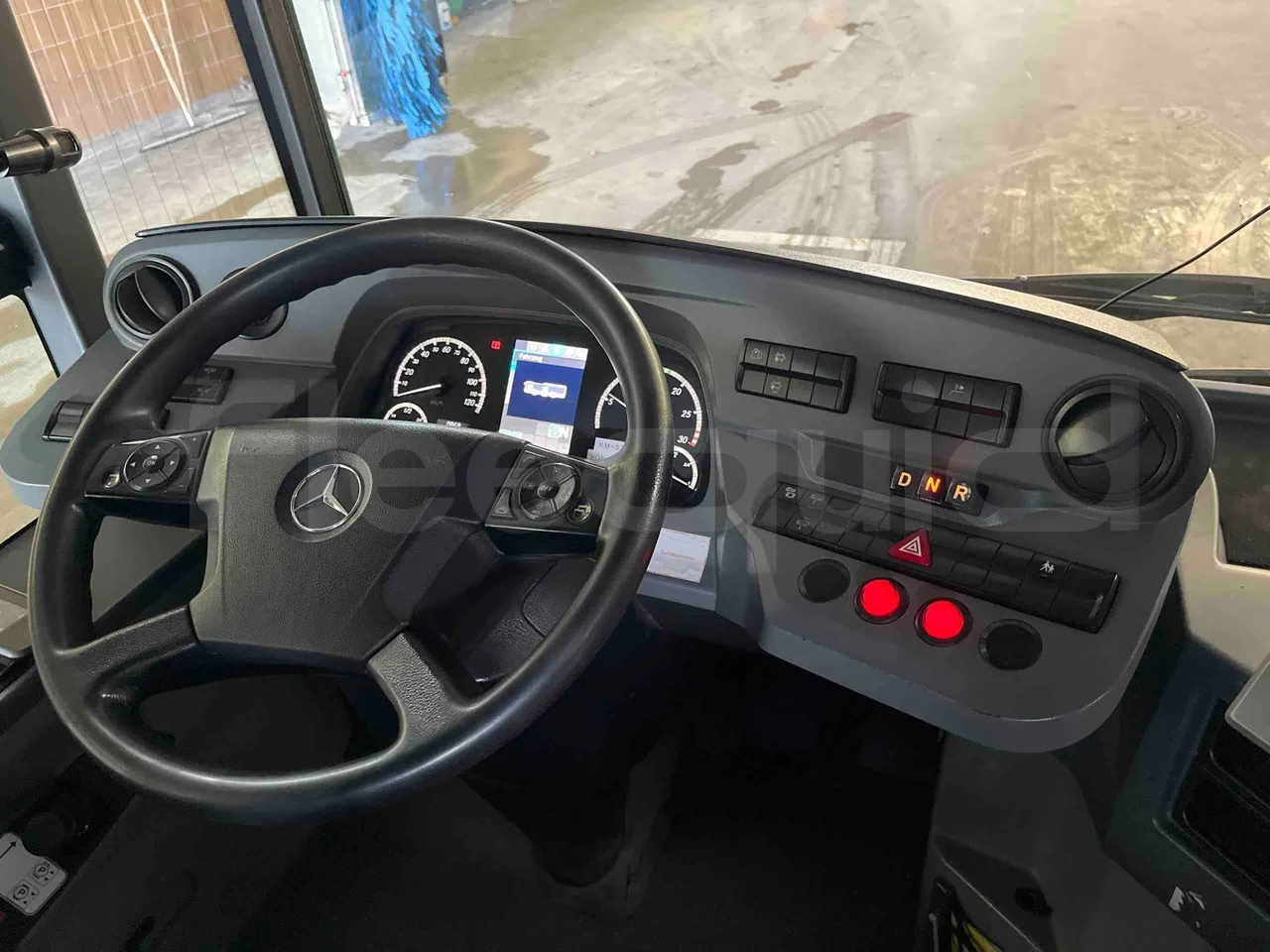 Mercedes-Benz Citaro O 530 LE - Euro 6 - 220 kW - 12.170 mt - buttons panels on