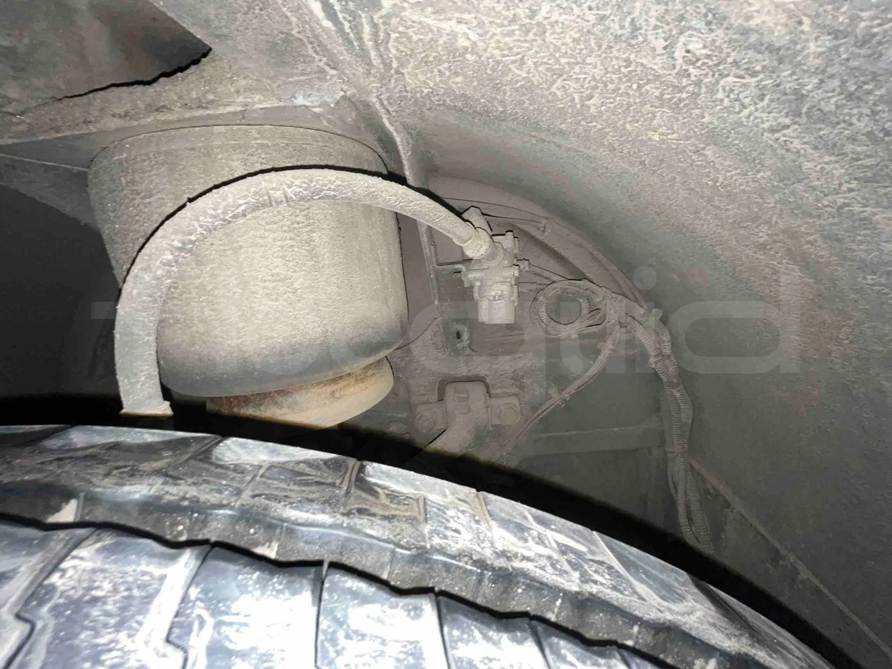 Mercedes-Benz Citaro O 530 LE - Euro 6 - 220 kW - 12.170 mt - front shock absorbers right
